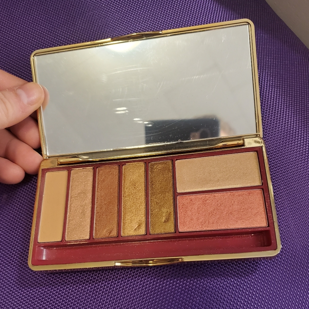 Wanderess Fever Palette